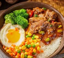 Sauce-Braised Beef Baozi Rice