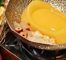 Collagen-rich Abalone Soup with Beauty Ingredients