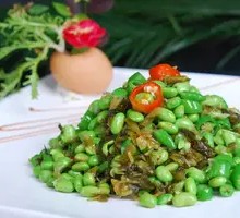 Snow Cabbage and Green Chili Stir-fried Edamame