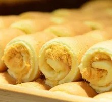 Egg and Meat Floss Roll
