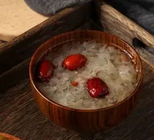 Red Date, Tremella and Goji Berry Soup