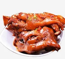 Charcoal-Grilled Pig Trotters