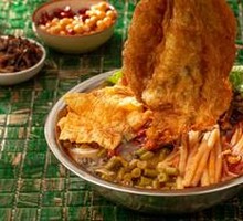 Juicy Fried Egg Luosifen