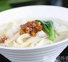 Stir-Fried Greens with Knife-Sliced Noodles
