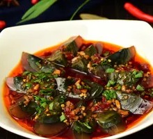 皮蛋瘦肉疙瘩汤