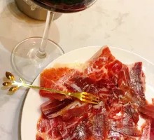 Black Pig White Label Ham