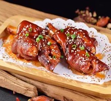 Charcoal-Grilled Pig Trotters