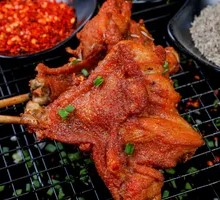 Charcoal-Grilled Large Chicken Leg