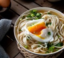 Egg and粗Noodles