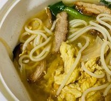 Signature Farmhouse Fried Rice Noodles