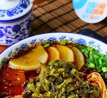 Sour Cabbage Beef Noodles