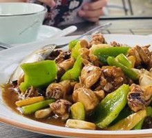 Rural Bamboo Forest Stir-Fried Chicken