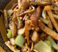 Stewed Intestines with Noodles