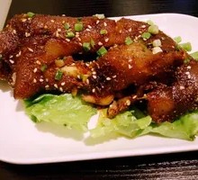 Intoxicatingly Spicy Roast Pig's Trotters