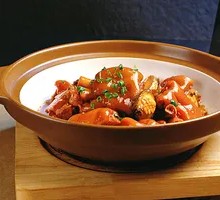 Braised Pig Trotter with Fresh Abalone
