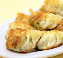 Egg Pan-Fried Dumplings