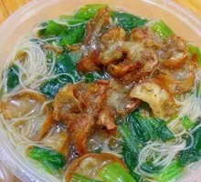 Oil渣 Green Vegetable Soup with Noodles