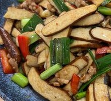 Fried Pork and Tofu Skin Rice Bowl