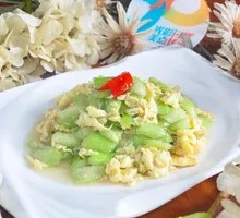 Loofah and Egg Stir-Fry