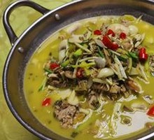 Braised River Clams with Preserved Vegetables