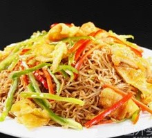 Snow Cabbage and Egg Fried Noodles