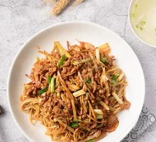 Sliced Pork with Noodles