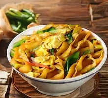 Egg Stir-Fried Knife-Sliced Noodles