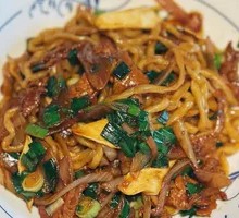 Stir-Fried Beef Noodles