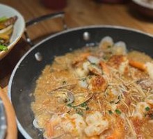 Clams Meet Crispy Shrimp