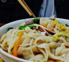 Tomato Beef Stir-Fried Noodles