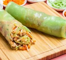 Sesame Noodle Rolls with Vegetables
