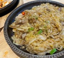 Braised Pork Belly with Sour Cabbage