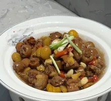 Pig Tail Stewed with Chestnuts