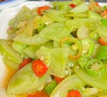 Green Tomato Stir-Fry with Eggs