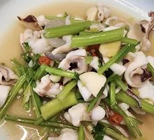 Celery Squid Stir-fry