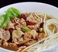 Spicy Green Pepper Intestine Noodles