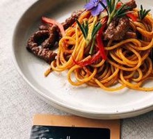Black Pepper Beef Noodles