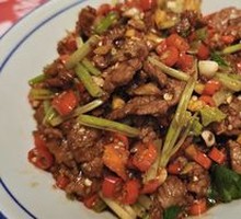 Stir-Fried Beef with Yellow Onion