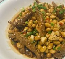 Stewed Chicken Feet with Soybeans