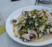 Snow Cabbage Stir-fried Octopus