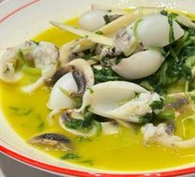 Snow Cabbage with Small Fish Eggs