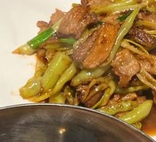 Zhejiang Western Stir-Fried Pork with Green Pepper