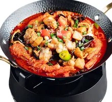 Crunchy Chicken Feet in Earth Pot