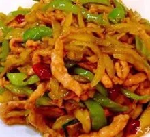 Green Pepper and Preserved Vegetable Shredded Pork