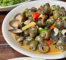 Stewed Snail in Earth Pot