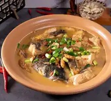 Earthen Pot Stewed Thousand Island Lake Fish Head