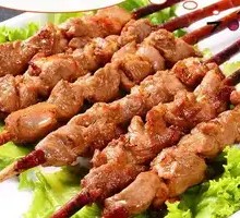 Charcoal-Grilled Beef Skewers