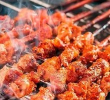 Charcoal-grilled Lamb Skewers with Red Willow