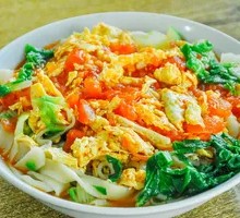 Green Pepper Egg Noodles