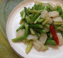 Water Chestnut Stir-Fried with Asparagus